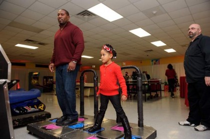 moore_christmas_carnival_20111213_1036