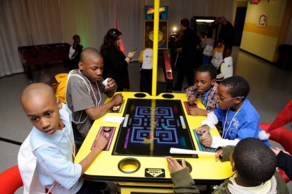 moore_christmas_carnival_20111213_1127