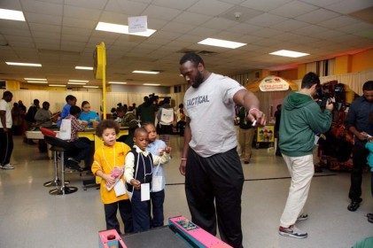 moore_christmas_carnival_20111213_1132