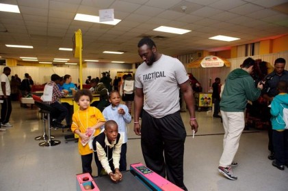 moore_christmas_carnival_20111213_1133