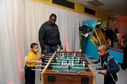 moore_christmas_carnival_20111213_1135