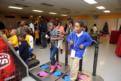 moore_christmas_carnival_20111213_1151