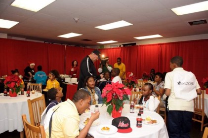 moore_christmas_carnival_20111213_1188