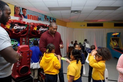 moore_christmas_carnival_20111213_1228