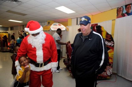 moore_christmas_carnival_20111213_1283