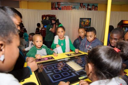 moore_family_christmas_20121211_1094