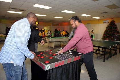 moore_family_christmas_20121211_1251